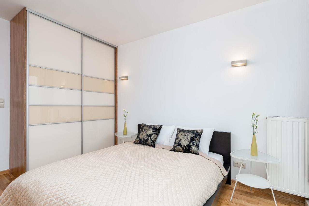 Modern Apartments With Free Parking Spot Cracóvia Exterior foto